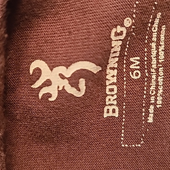 Browning short sleeved onesie/bodysuit - Picture 3 of 4